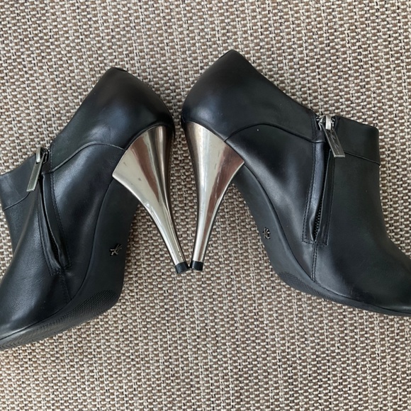 Kenneth Cole Silver edition. Black,7 1/2. - Picture 2 of 9